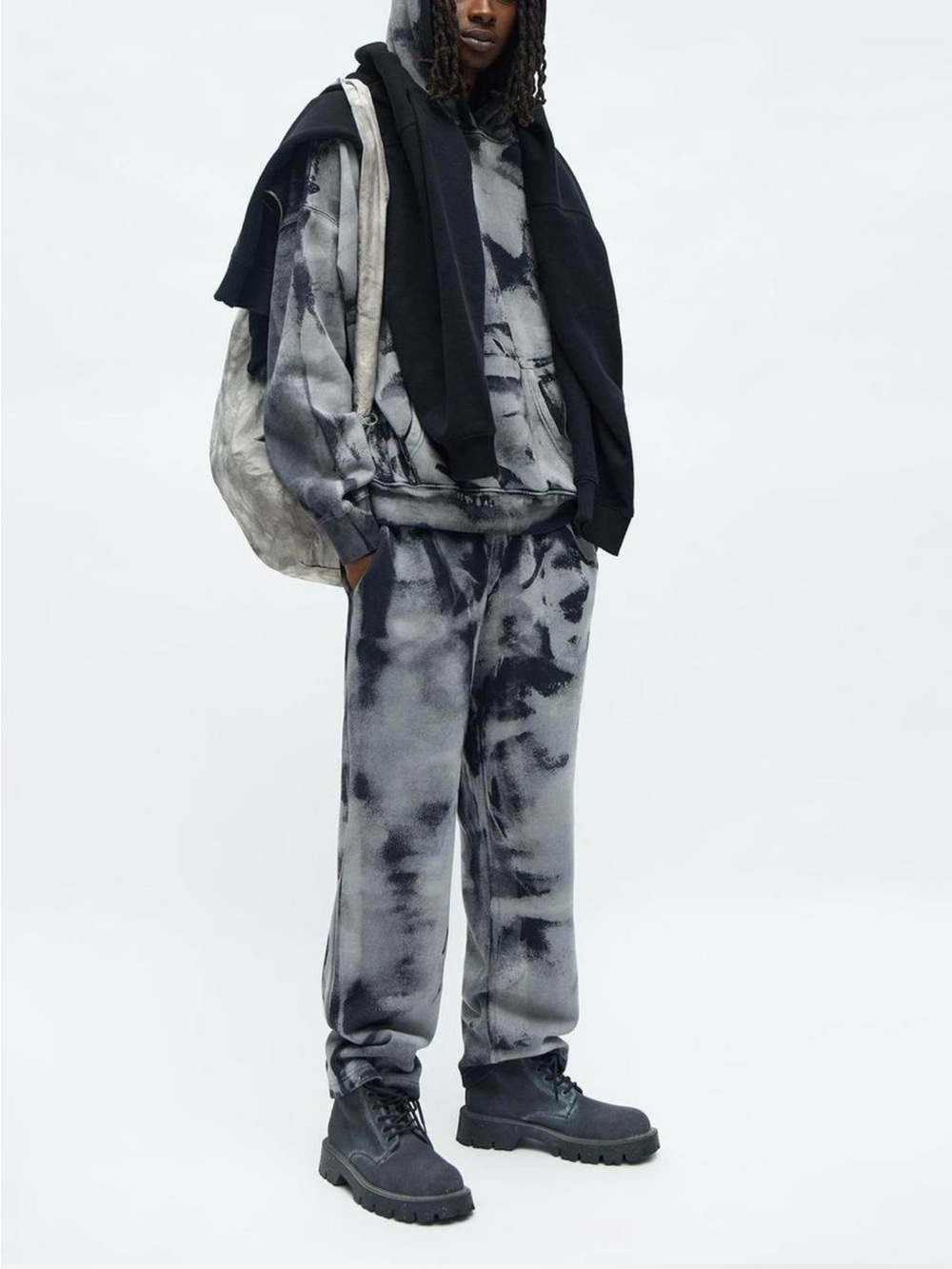 NWT Men’s Exploded Bleach Straight Sweatpants Black & Grey Large